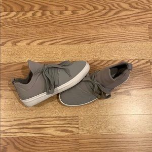 STEVE MADDEN sneakers